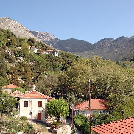 Hôtel To Greki à Livartzi Extérieur photo