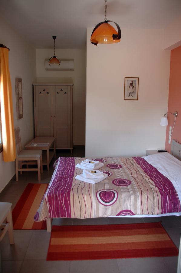 Hôtel To Greki à Livartzi Extérieur photo